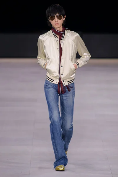 Look 34